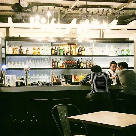 Tambayan Capsule Hostel & Bar-2